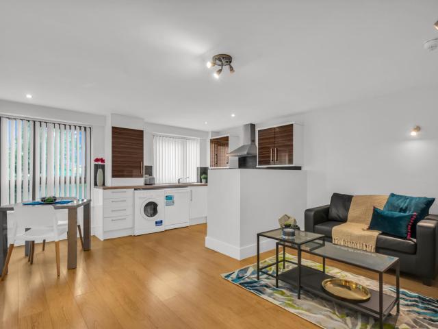 14 The Embankment, 232 Cardigan Road Leeds, LS6 1QL