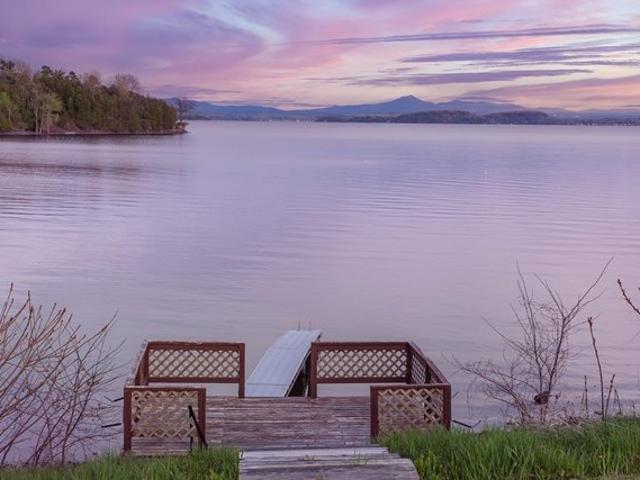 14 Turtle Bay Ln, South Hero, VT 05486