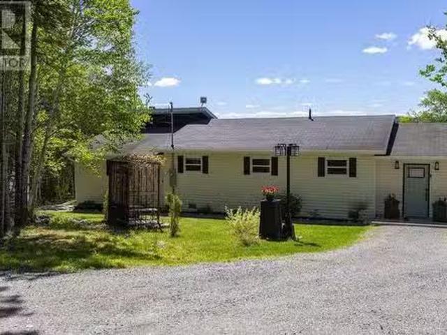 14 Tuxedo Road, Square Pond, NL, A0G 1C0 house for sale Lis.