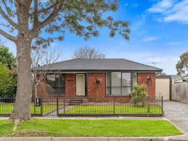 14 Tyntynder Drive, Carrum Downs, VIC 3201 House for Rent