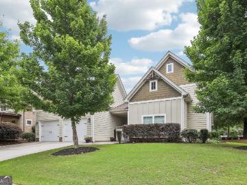 14 Vanderbilt Pointe Way
