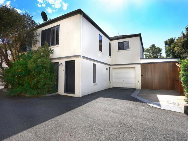1/4 warbler parade varsity lakes qld townhouse for rent lj hooker