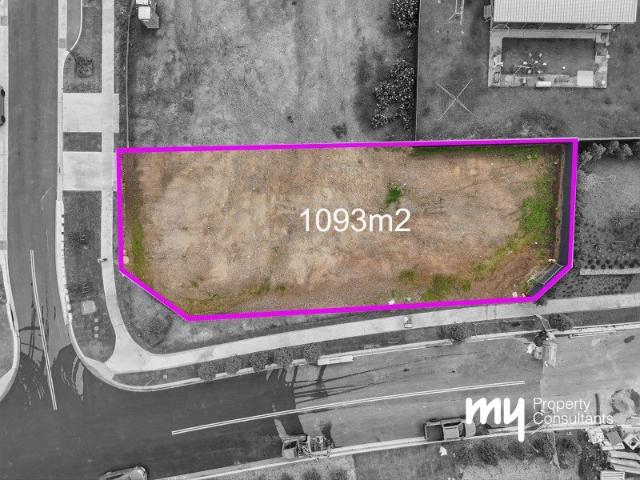 1/4 acre of REGISTERED LAND!