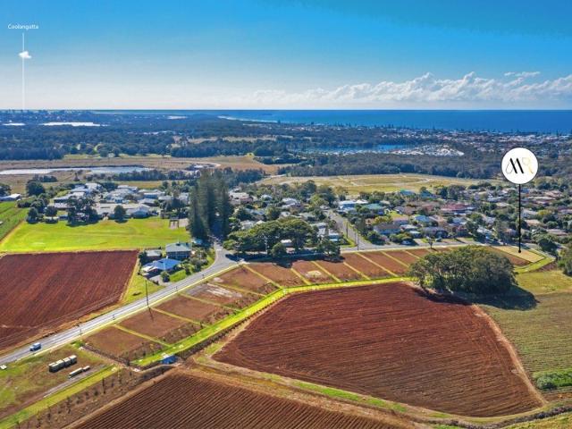 1/4 ACRE LOT ON THE BEACHES DOORSTEP