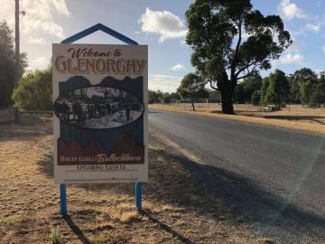 1/4 acre residential land for sale 1 options to rent and buy later in Glenorchy Victoria near Stawell Horsham Grampians Halls Gap