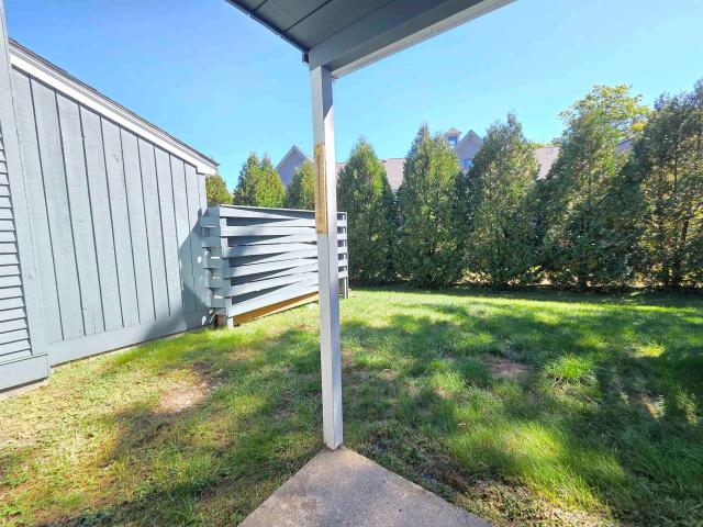 14 Adams Drive # #11