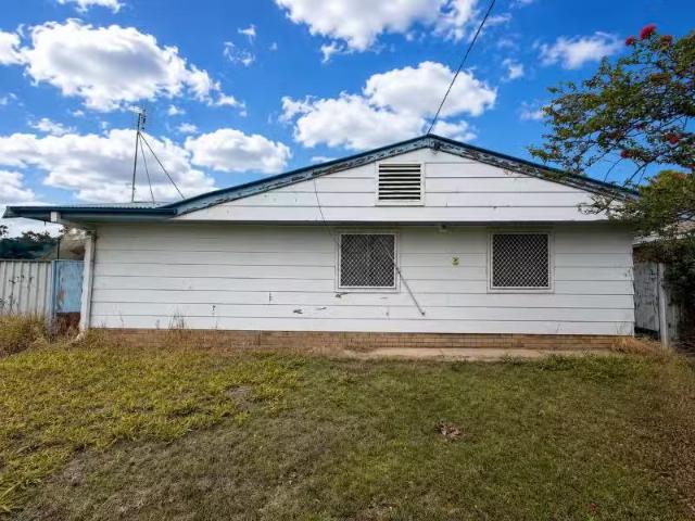 14 Adelaide Street, Moree House for rent Listed by Marygold O.