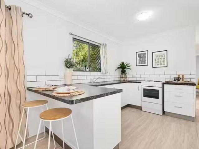 14 Alan John Street, Kelso, QLD 4815