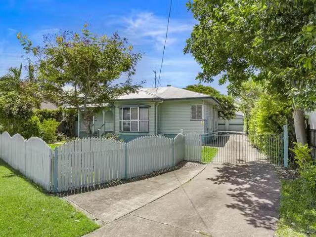 14 Alice Street, PIALBA, QLD 4655 House for Rent