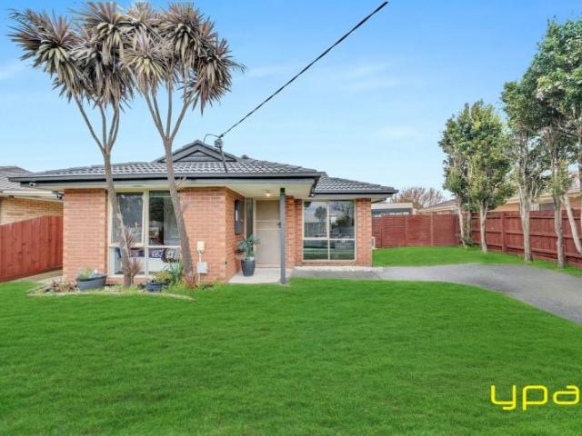 14 Allemby Drive, Cranbourne West
