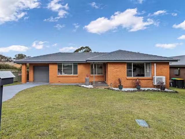 14 Anzac Place, Orange, NSW 2800