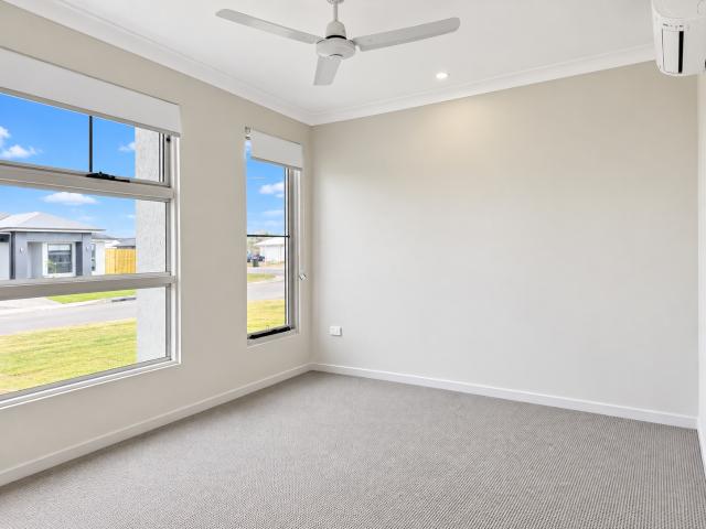 14 Arkhurst Street Bushland Beach, QLD 4818