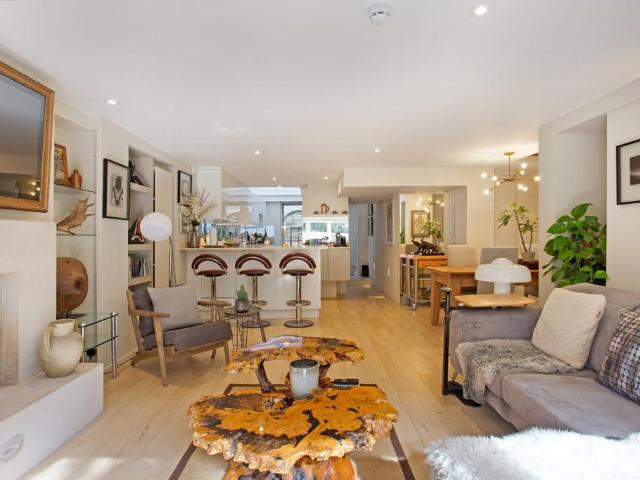 14 Artesian Road London W2 4 bed end of terrace house to rent £15,000 pcm £3,462 pw