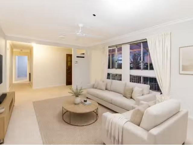 14 Backhouse Street, LATHAM House for rent Listed by Distinct.