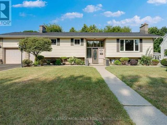 14 Baker Street, Kingston Rideau, ON, K7K 4Z3 house for sale | Listing ID X13446 | Royal LePage