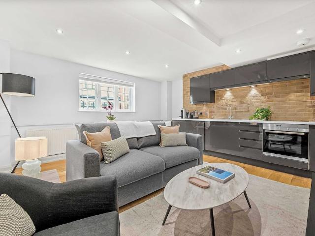 14 Bateman Street, W1d 3ag London,United Kingdom | Studio apartment for rent #169677931 | Rentberry
