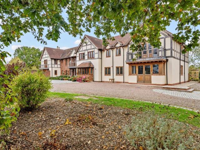 7 bedroom detached house for sale
