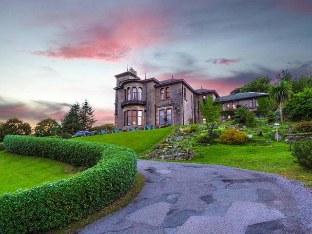 14 bedroom detached house for sale