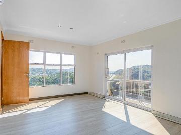 14 Bedroom House For Sale in Bassonia