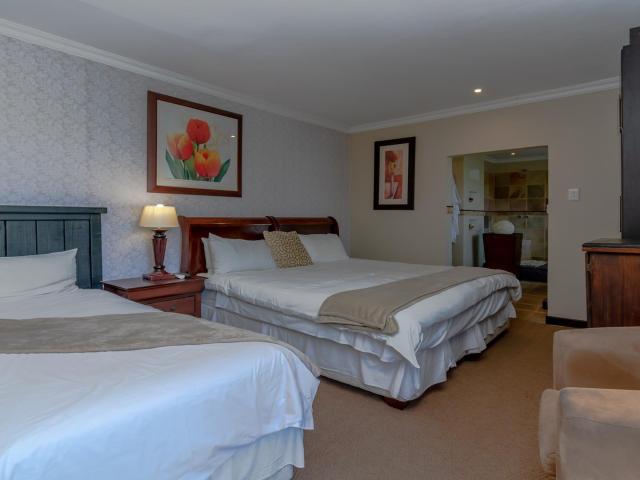 14 Bedroom House For Sale in Salt Rock