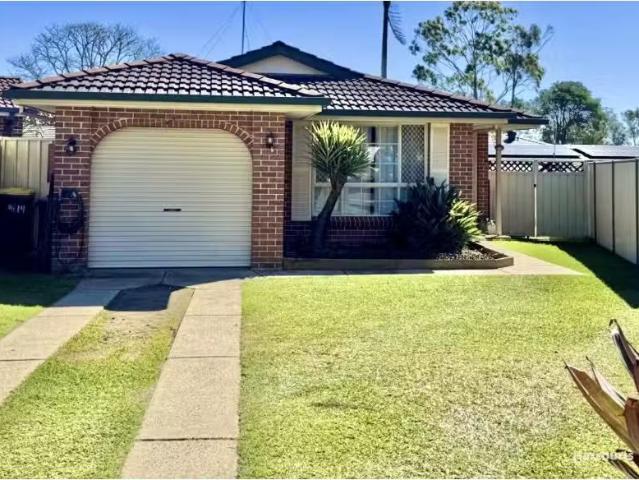 14 Briggs Place, ST HELENS PARK House for rent Listed by Camp.