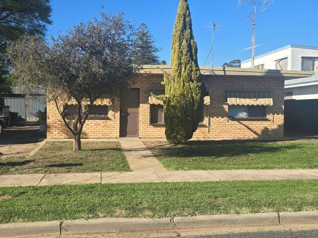 1/4 Cameron Avenue, Mildura