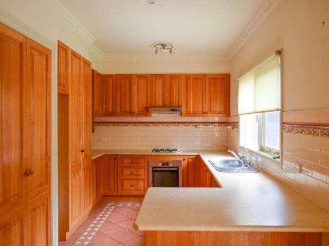 14 Central Park Avenue, Maribyrnong VIC 3032