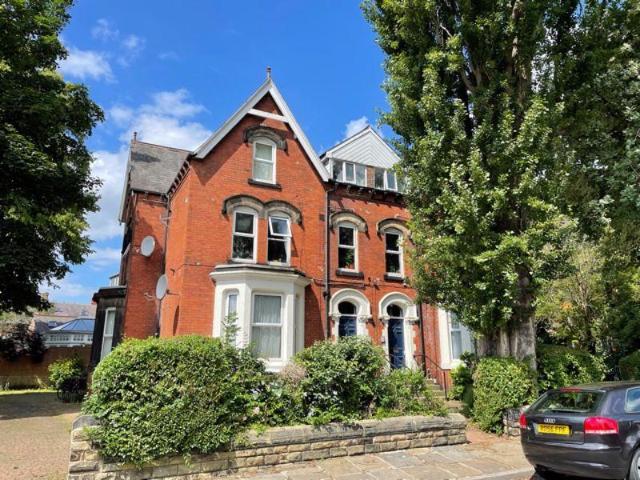 14 Chapel Lane, Leeds 1 bed apartment to rent £850 pcm £196 pw