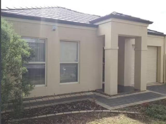 14 Chifley Avenue, Hope Valley, SA 5090