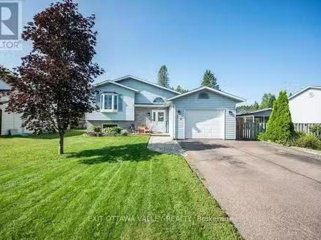 14 Church Street, Laurentian Hills, ON, K0J 1J0 house for sa.