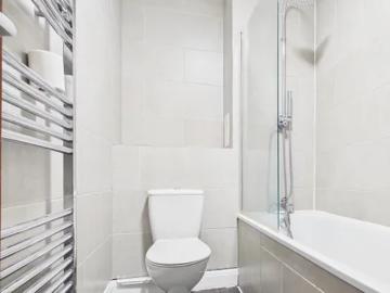 14 Connaught Road, London, NW10 9AG, United Kingdom | 2 bed apartment for rent #168315011 | Rentberry