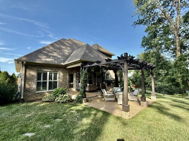 14 Colette Ct