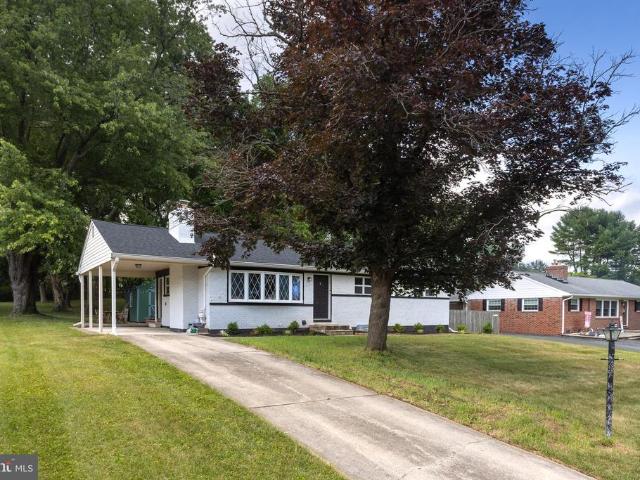 14 Colonial Road