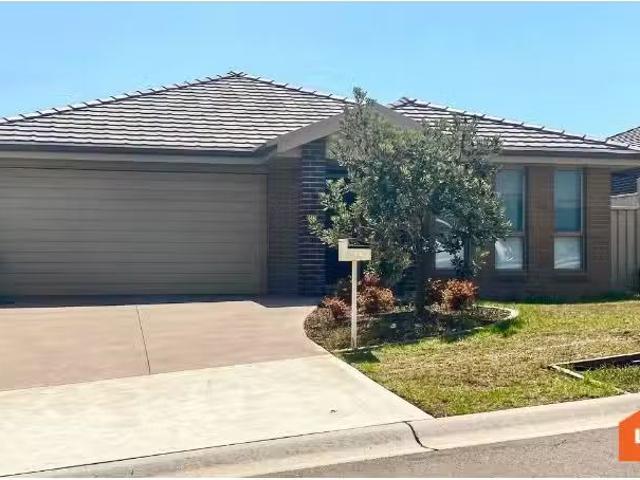 14 Cornwell Street, Thornton House for rent Listed by Leah Ja.