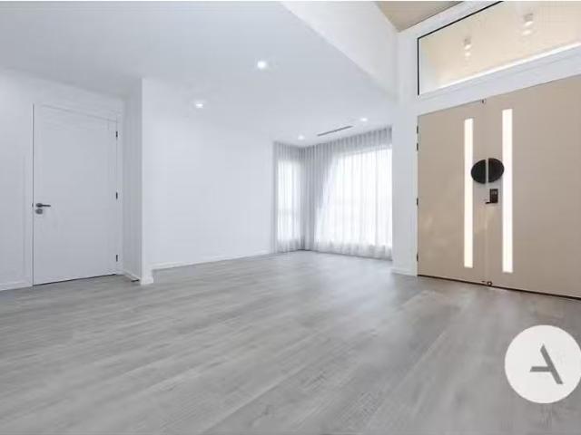 14 Dabrowski St, Jacka House for rent Listed by Wasim Narula.
