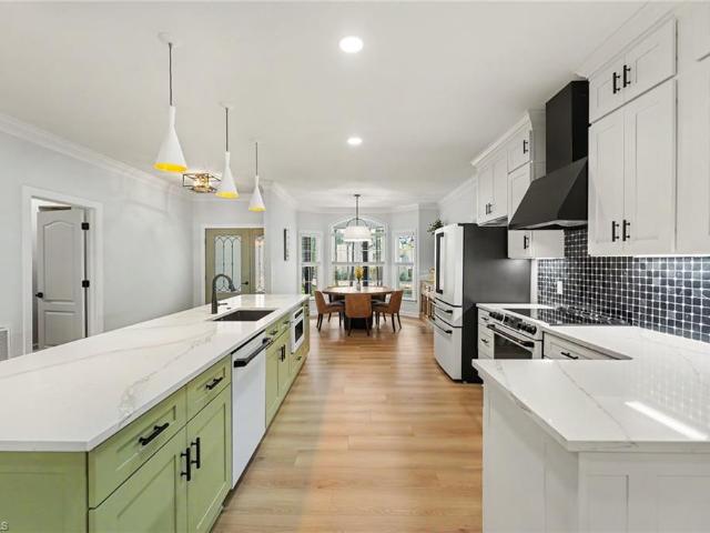 14 Deer Track Road