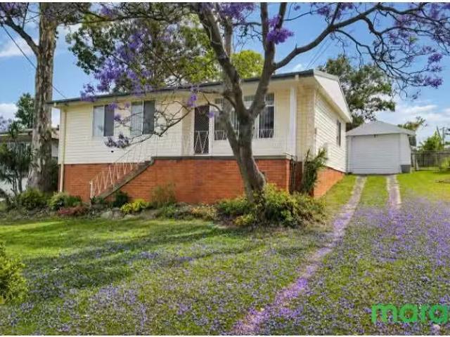 14 Devon Place, BUSBY House for rent Listed by Chiara Giannon.