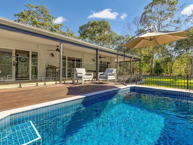 14 Dreamtime Avenue, BURRUM HEADS, QLD 4659