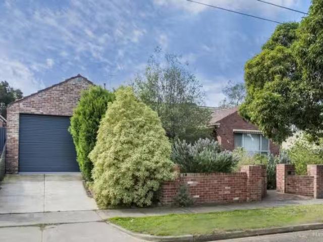 14 Dwyer Avenue, Reservoir VIC 3073 House Auction
