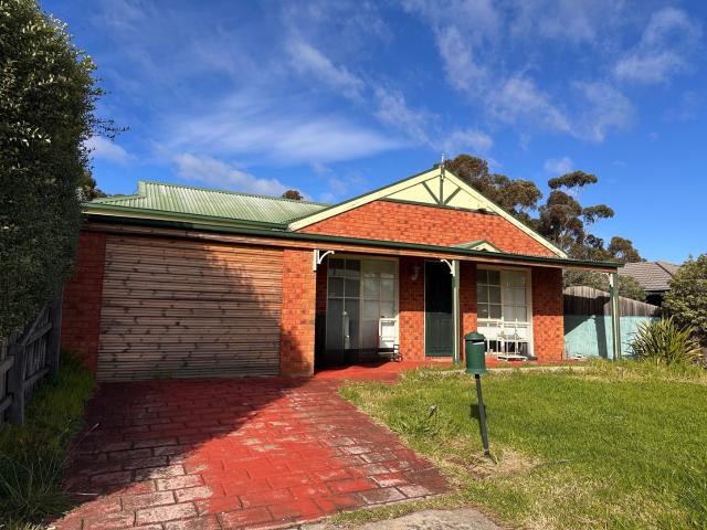 14 Edgecombe Way, ROXBURGH PARK, VIC 3064