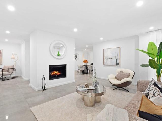 14 Facer Court, Castle Hill