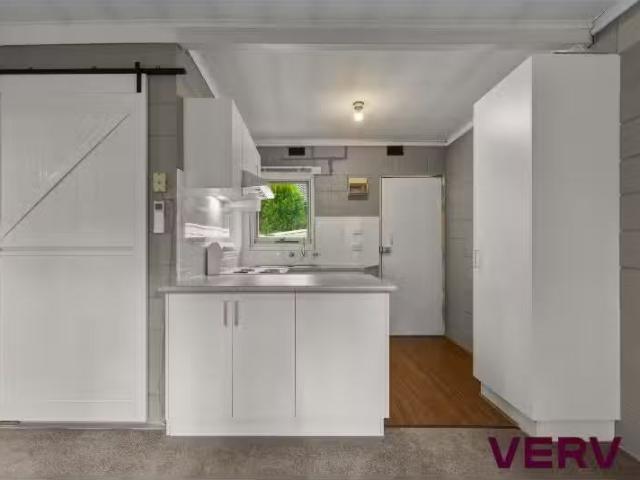 1/4 Fairmount Crescent, Karabar Townhouse for rent Listed by.