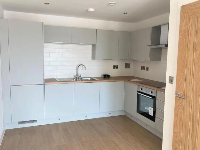 14 Fitzalan Road