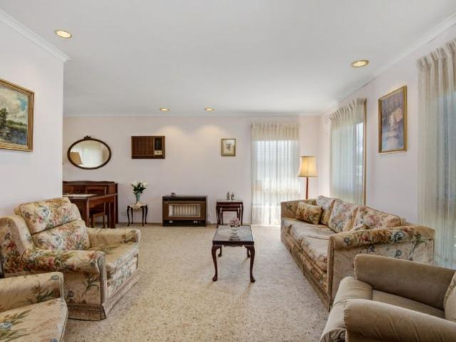 14 Fourth Avenue, Hoppers Crossing VIC, Belconnen