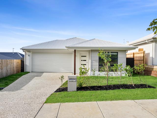 14 Flint Place, White Rock QLD 4306