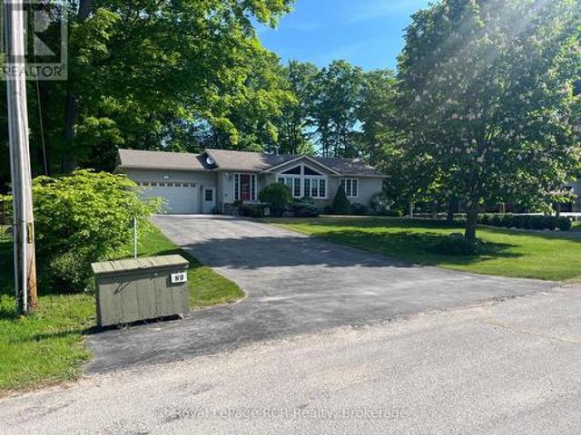 14 Frederick Street, South Bruce Peninsula, ON, N0H 2G0 house for sale | Listing ID X13429 | Royal LePage