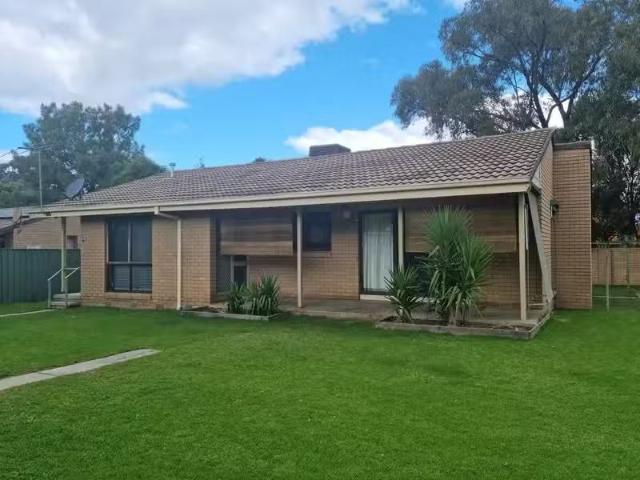 14 Goolagar Crescent, SPRINGDALE HEIGHTS House for rent Liste.