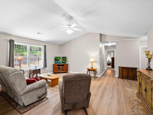 14 Granite Woods Way