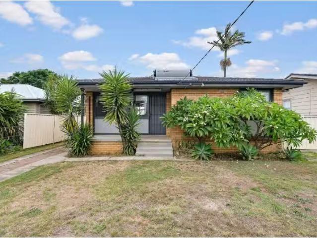 14 Green Hills Avenue, Woodberry House for rent Listed by Lei.