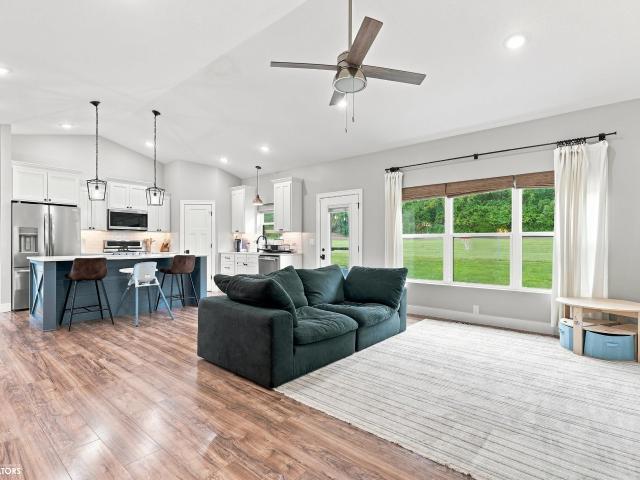 14 Green Oak Court